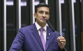 Imagem da notícia Projeto fixa prazo de 30 dias para análise de isenção de IR por doença grave